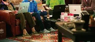 big-bang-theory-sheldon-notebook-alienware-laptop.webp