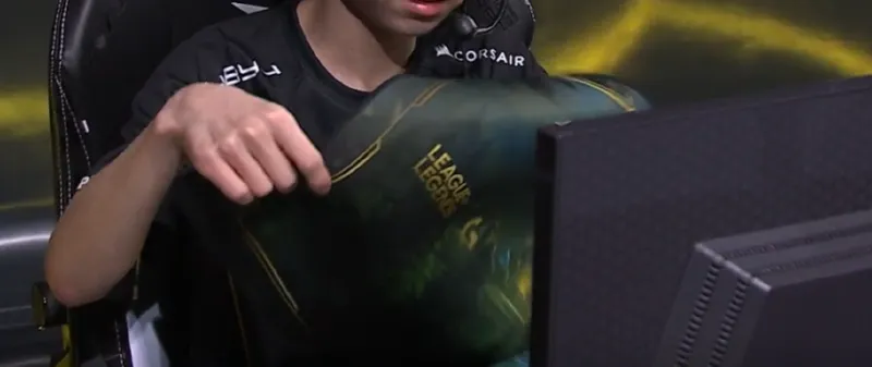 디아블 마우스패드 (물쏟은)